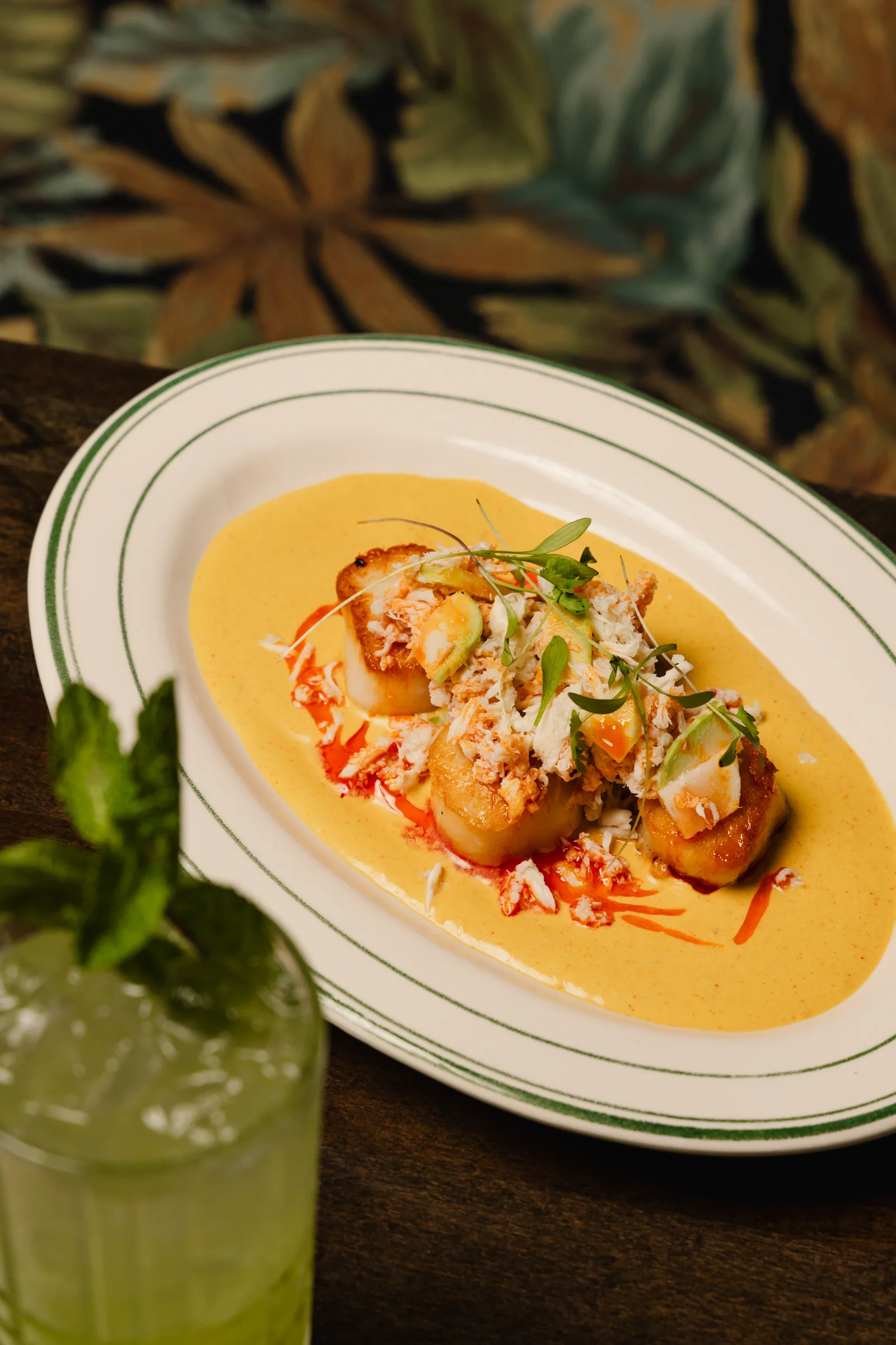 Seared scallops in a saffron cream